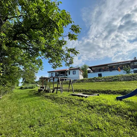 게스트하우스 къща райкови *